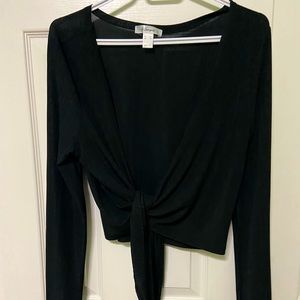 Black cardigan/crop top v-neck front